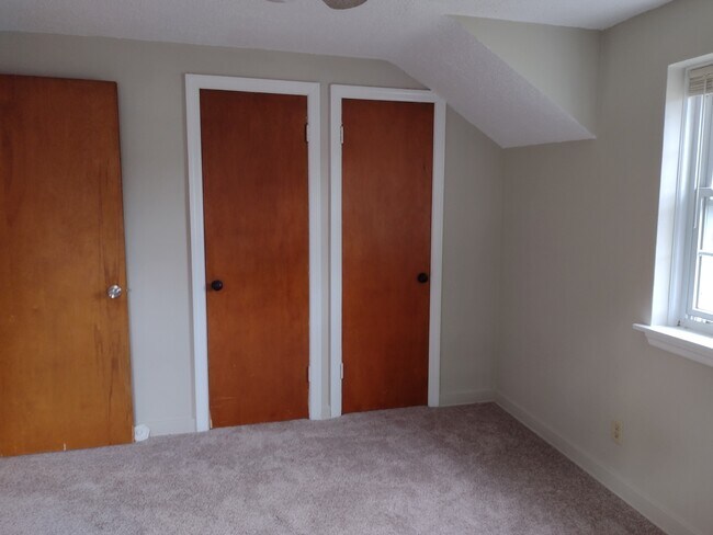 Foto del edificio - 8149 Hohman Ave