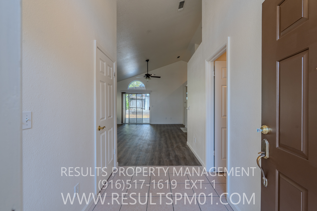 Foto del edificio - Beautiful Antelope Home - Available Now!