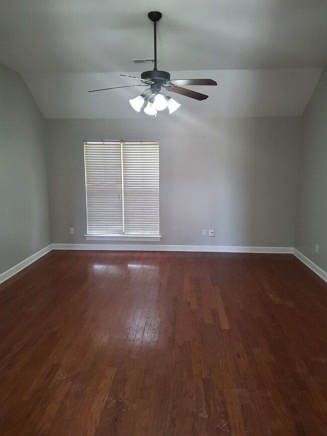 Building Photo - 3850 Farm Gate Cove