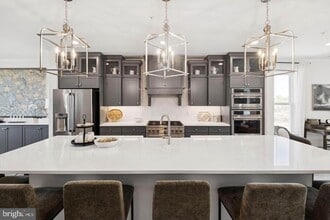 Building Photo - 14954 Deco Cir