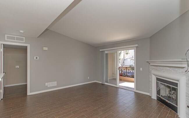 Foto del edificio - Welcome to this charming 1-bedroom, 1-bathroom home located in the desirable Carlsbad, CA