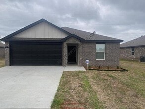 Building Photo - 7 Vineyard Dr