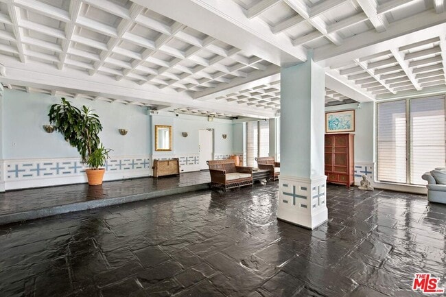 Foto del edificio - 634 S Gramercy Pl