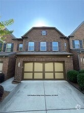 Building Photo - 4140 Madison Bridge Dr