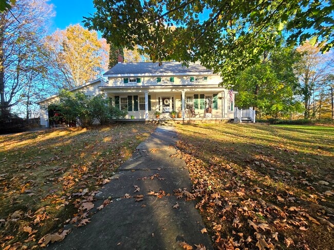 Foto del edificio - 826 Hurd Rd