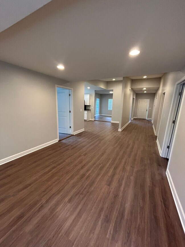 Foto del edificio - Charming, Newly-Renovated 3 Bedroom Home. Downtown Spartanburg