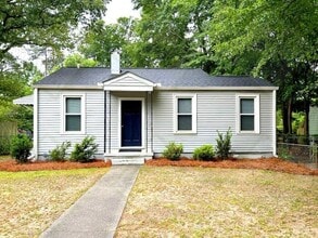 Building Photo - 2228 Holt Dr