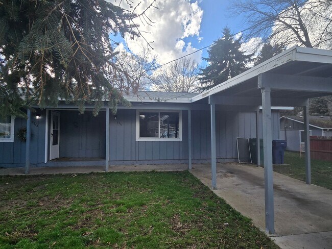 Foto del edificio - 2711-2713 N 10th Place