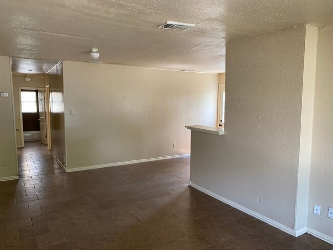 Building Photo - 1136 San Francisco, San Antonio, TX. 78201