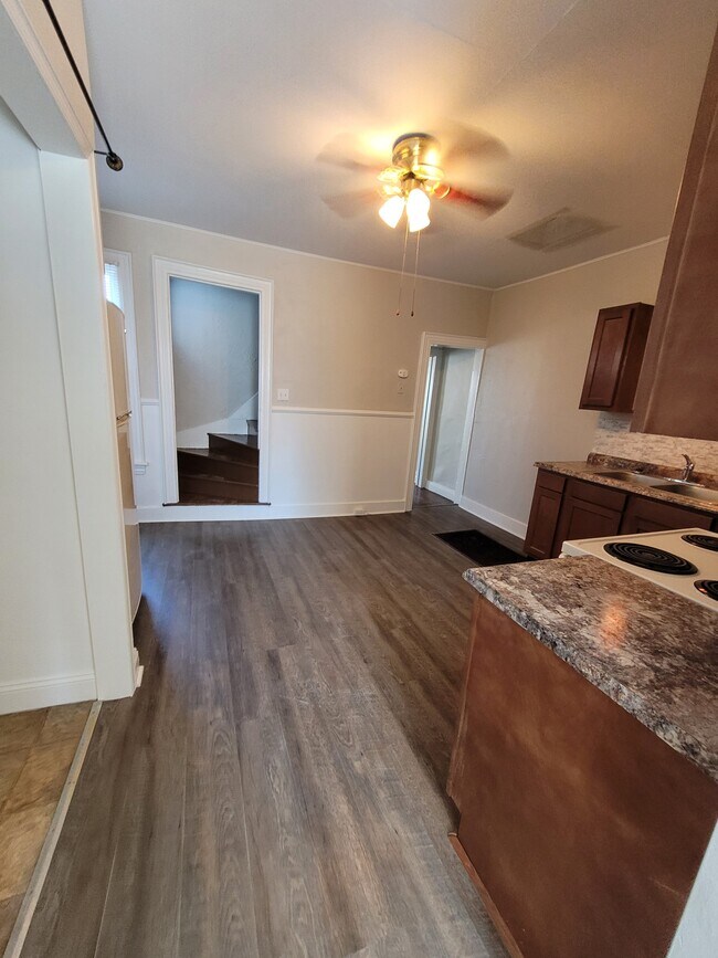 324 3rd St Unit 324 .5, Hanover, PA 17331 Apartments in Hanover, PA