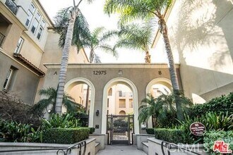 Building Photo - 12975 Agustin Pl