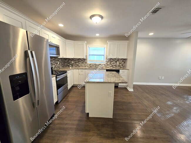 Foto del edificio - 713 Church St NW