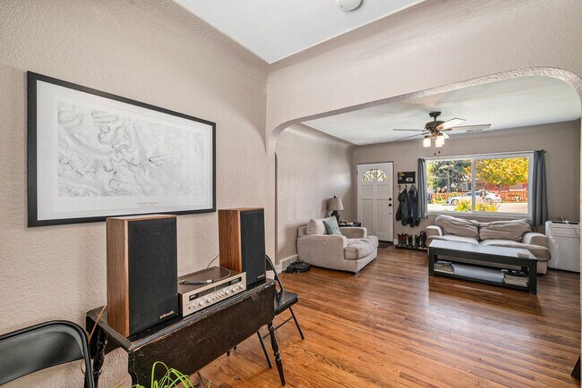 Foto del edificio - Beautiful Home Available in Berkeley Neigh...