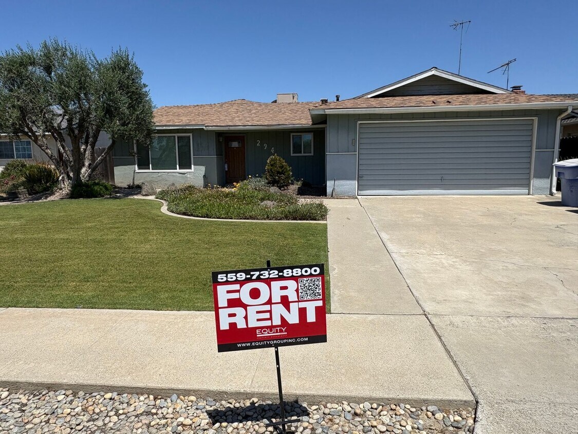 Foto principal - Charming home available now for rent in Ha...
