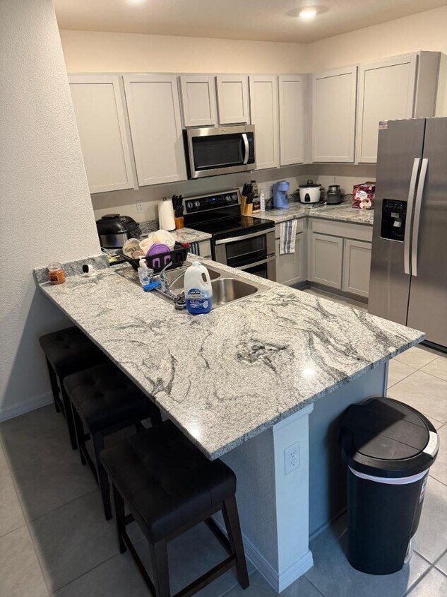 Foto principal - 5675 Chorleywood Ln
