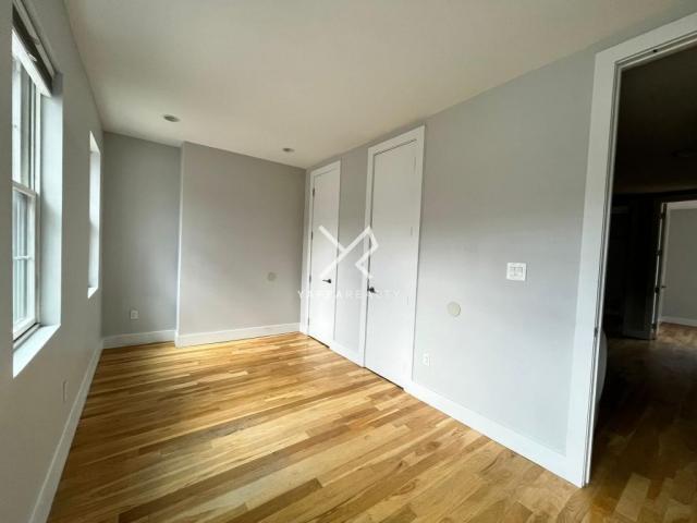 Building Photo - 3 bedroom in BROOKLYN NY 11205
