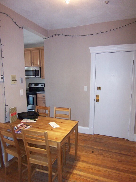 Foto del edificio - 61 Park Dr