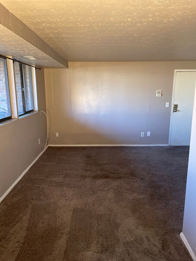 Living Room - 2845 Glenaire Dr