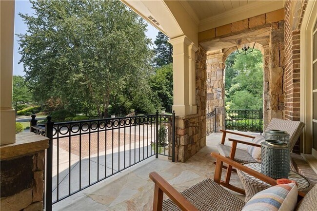 Building Photo - 6327 Howell Cobb Ct