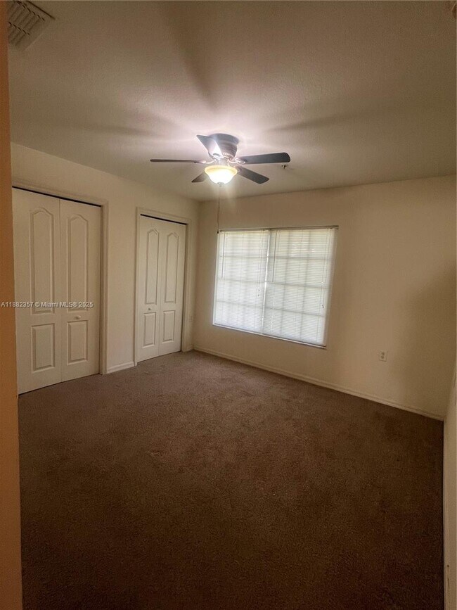 Foto del edificio - 9420 Ivy Brook Run
