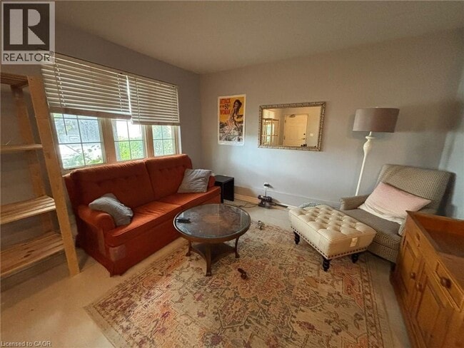 Photo du bâtiment - 124 King St N