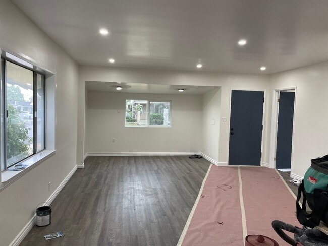 Building Photo - 4901 W 138th St