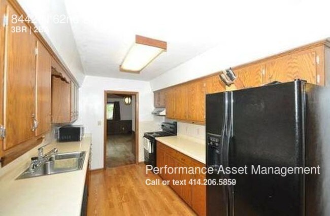 Building Photo - 8442 N 62nd St