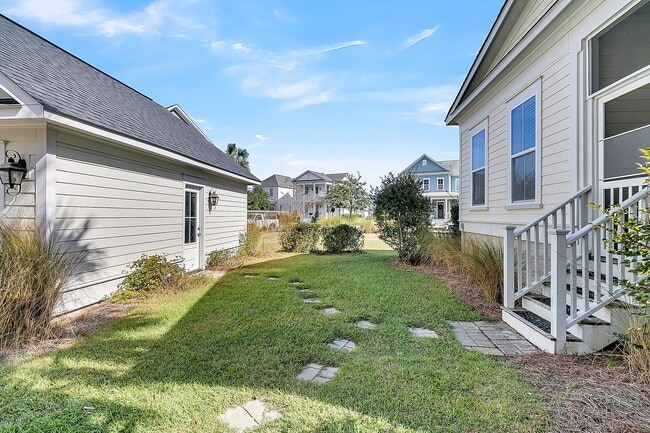 Building Photo - Gorgeous Carolina Park Home on a Corner Lot