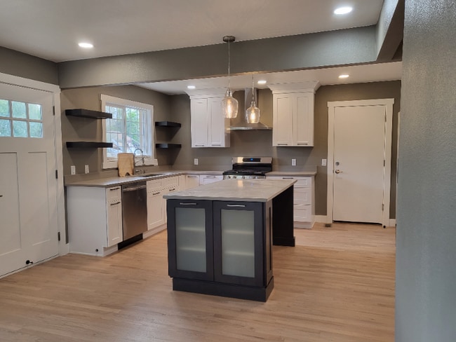 Building Photo - 1741 E 105th Pl