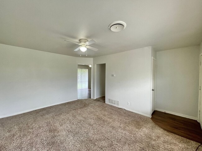 Building Photo - Viewable Now!  Price Drop!