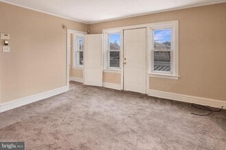 Building Photo - 202 W 35th St