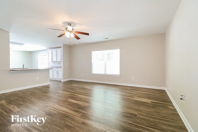 Foto del edificio - 310 Sawyer Ln