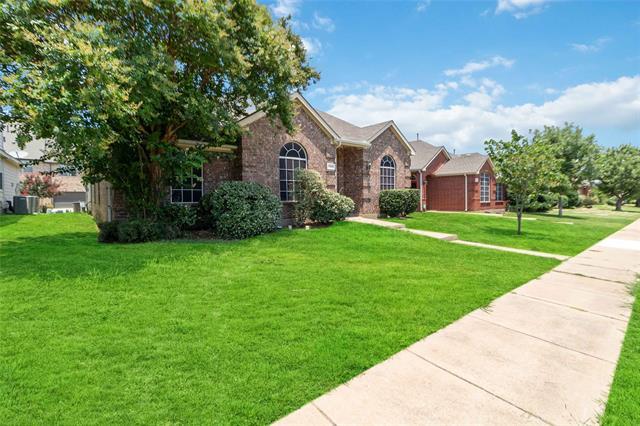 Foto del edificio - 6256 Dark Forest Dr