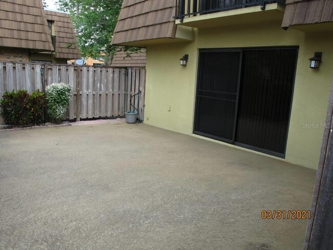 Building Photo - 5281 Middle Ct