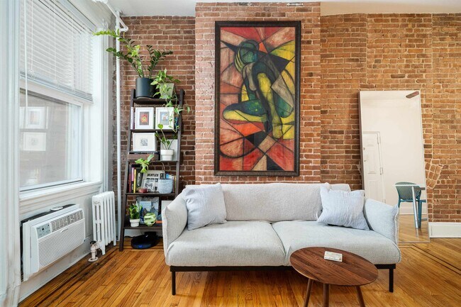 Foto del edificio - 825 Washington St