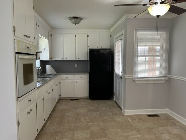 Foto del edificio - 5378 Neuse Rd