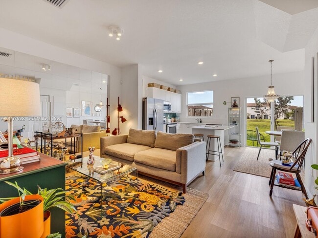 Foto del edificio - 2349 NW 122nd Ter