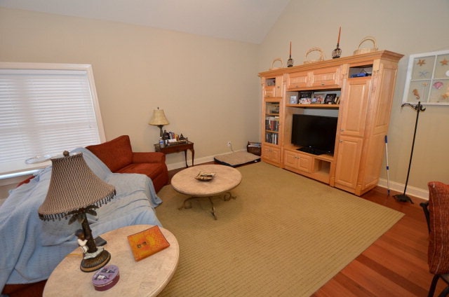 Building Photo - 3 Bedroom/ 2 Bathroom Townhome in Great Lo...