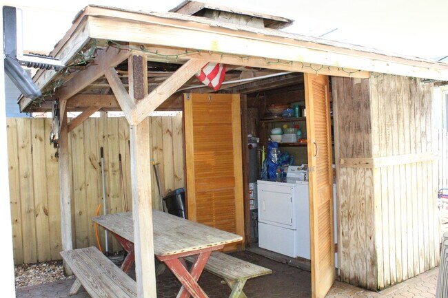 Building Photo - 4209 El Mar Dr