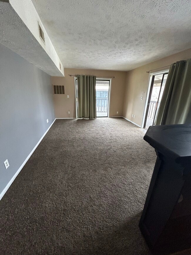 Building Photo - Hillside Apartments