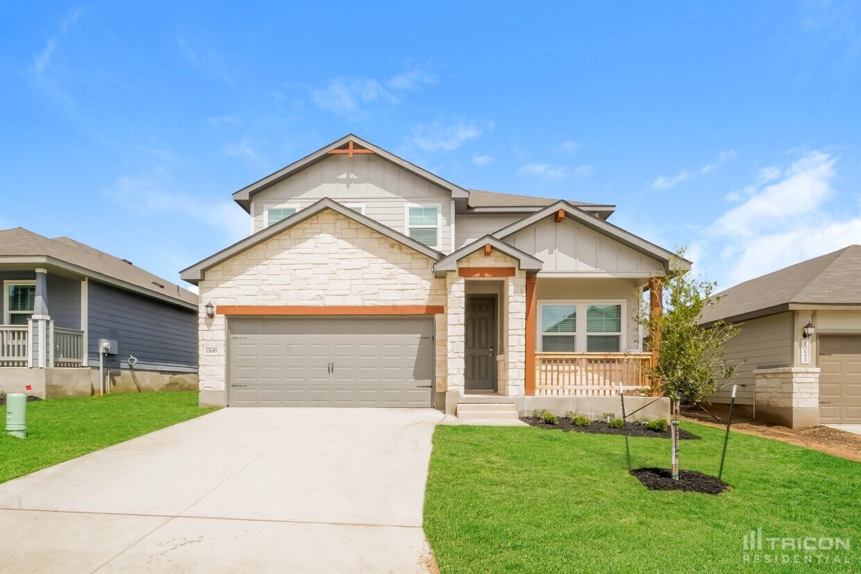 13689 Paxton Boulevard St. Hedwig TX House for Rent in Saint Hedwig