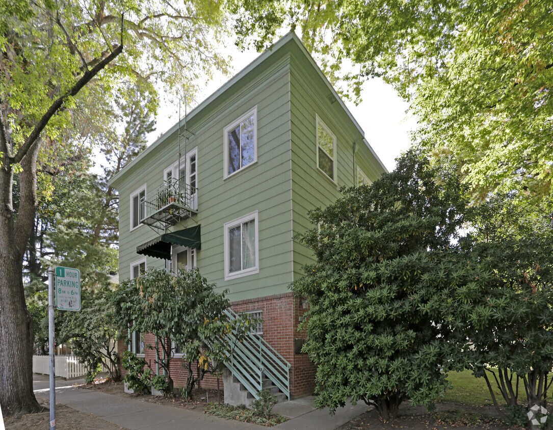 Foto del edificio - 1700 S St