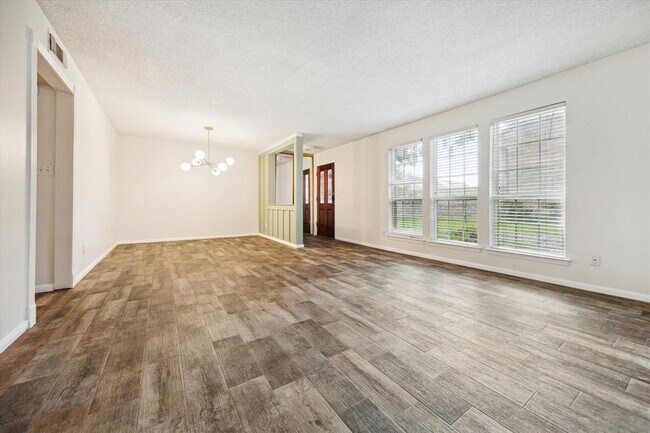 Foto del edificio - 2261 Triway Ln