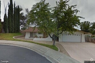 Building Photo - 871 Montview Dr