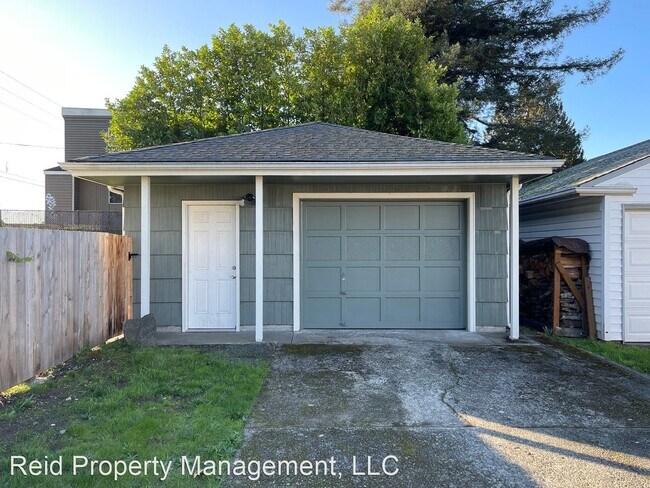 Foto del edificio - 3 br, 1 bath House - 1115 Dibb Street