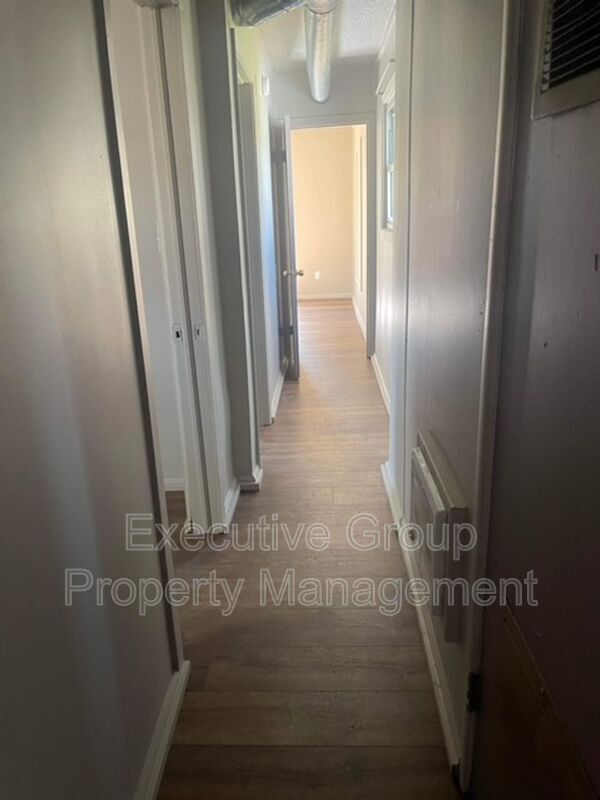 Foto del edificio - 209 Red Hill Rd