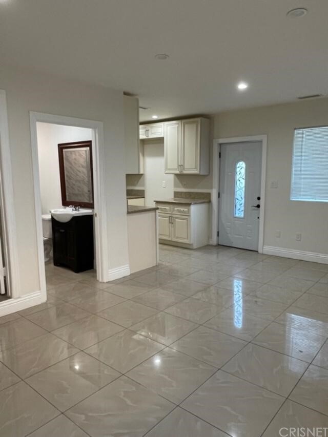 Foto del edificio - 19158 Schoenborn St