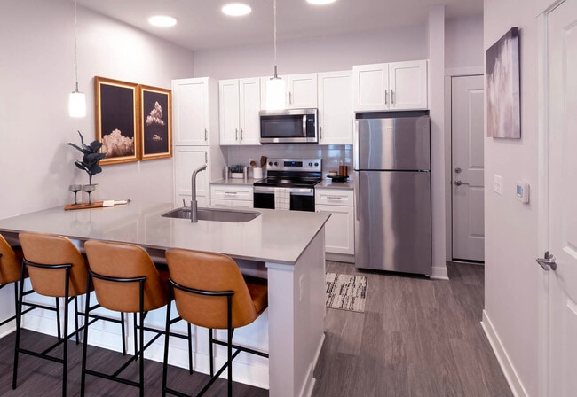 Building Photo - The Stella