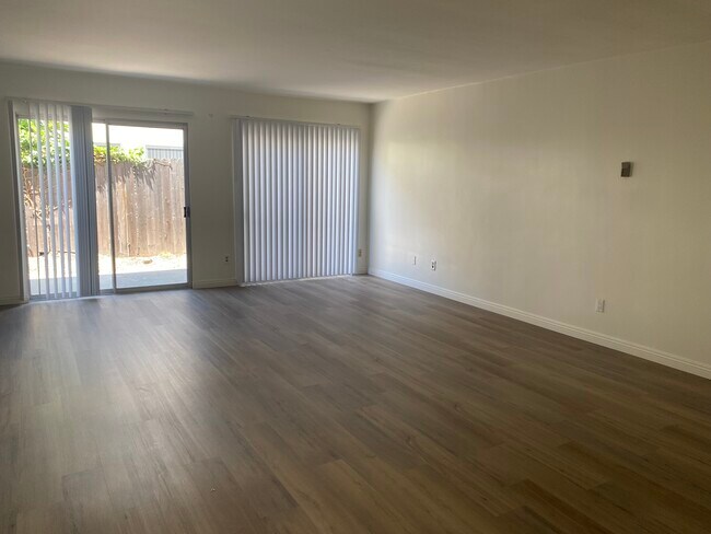 Foto del edificio - 2875 W 235th St
