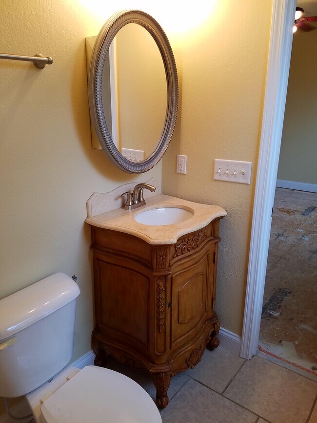 Baño completo 2 - 171 Boardtown Rd